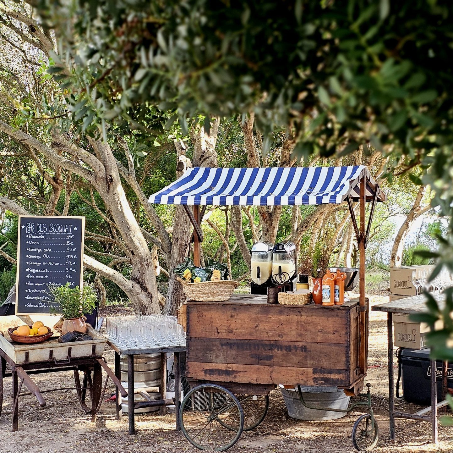 Bar Des Bosquet pop up bar at Cantina Menorca